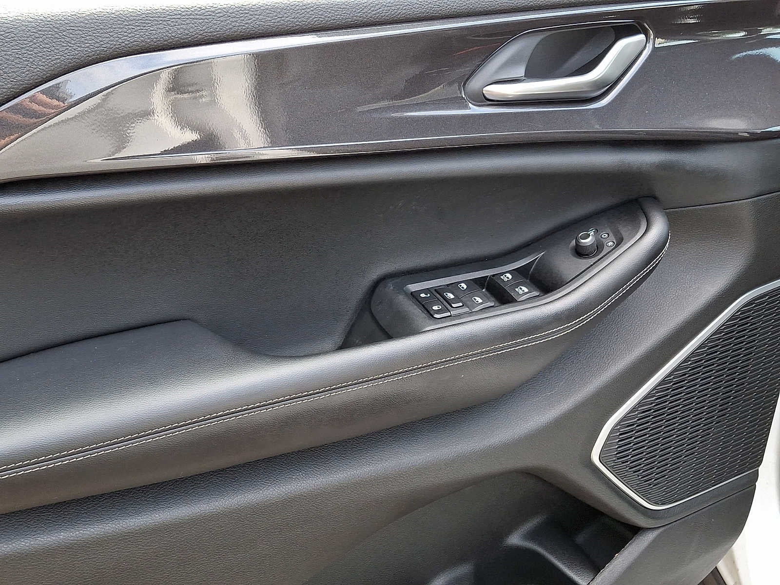 2022 Jeep Grand Cherokee L Altitude 4x4