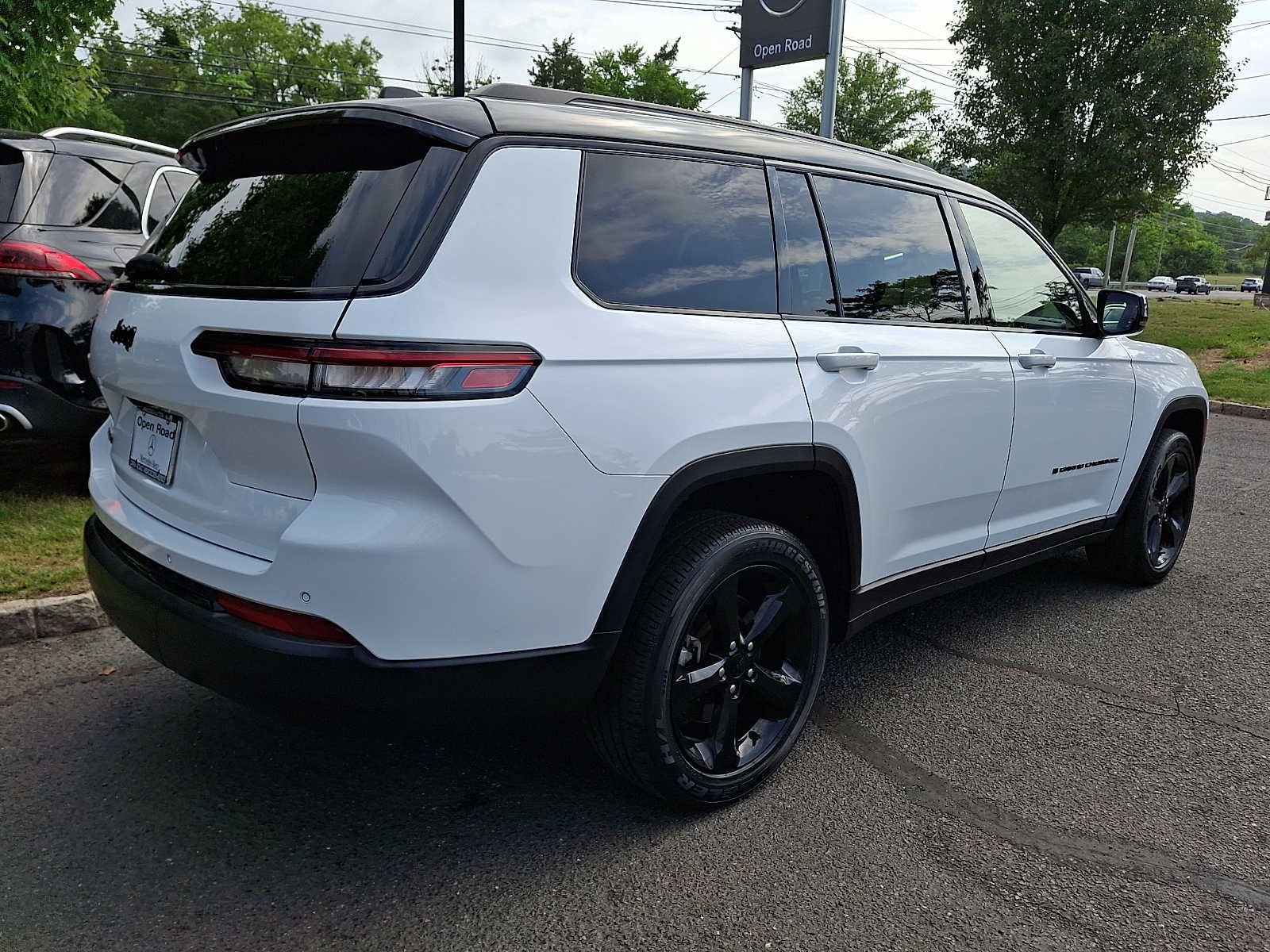 2022 Jeep Grand Cherokee L Altitude 4x4