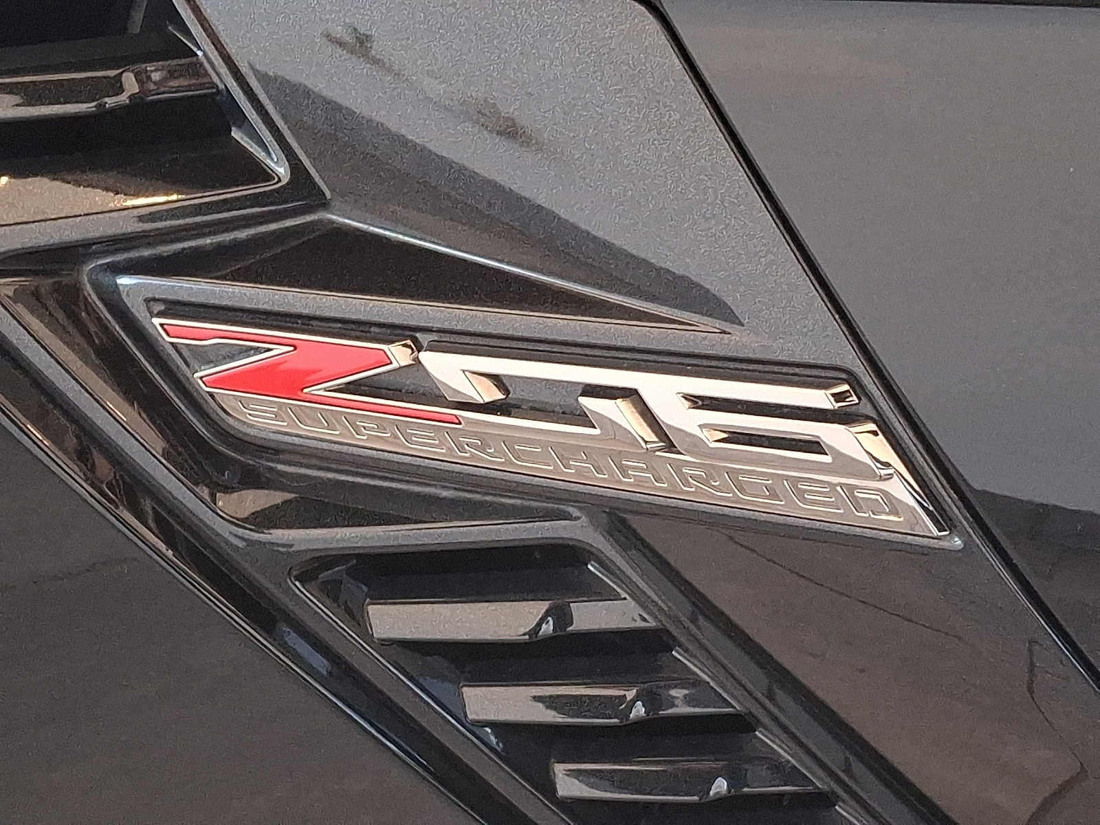 2015 Chevrolet Corvette 2dr Z06 Cpe w/2LZ