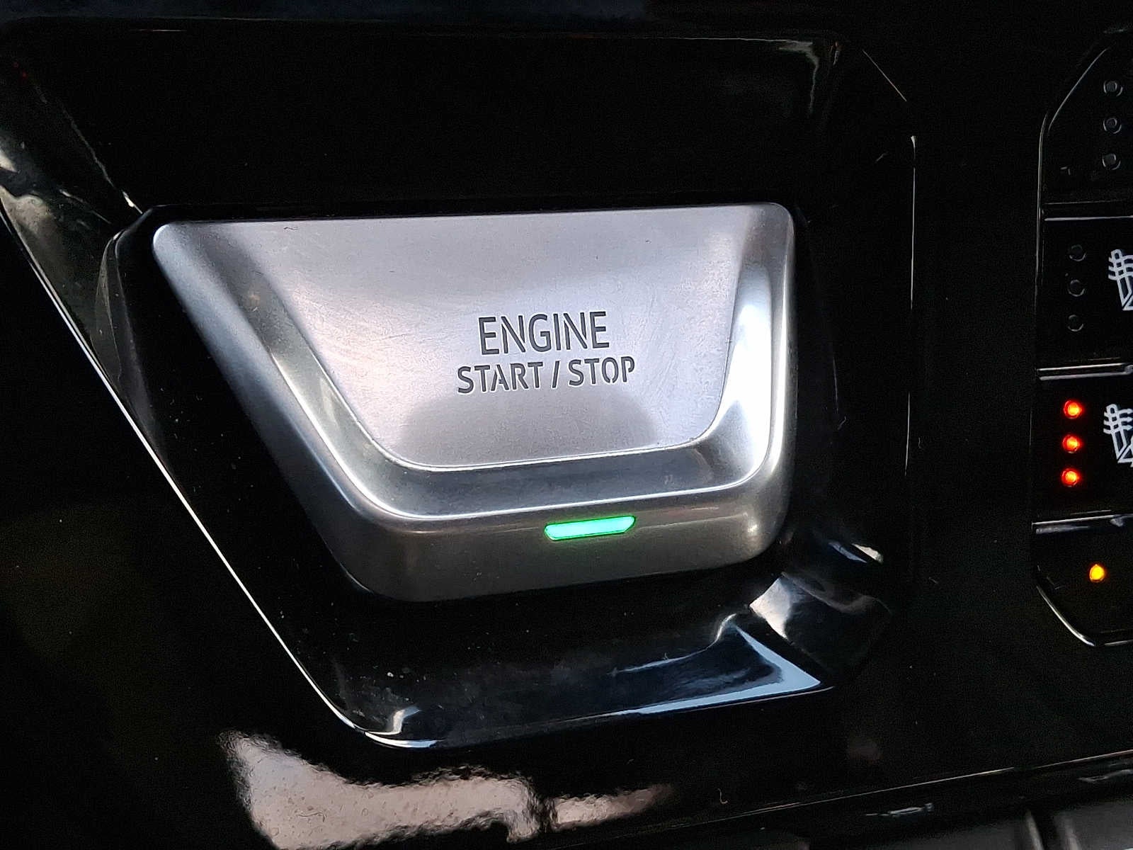 2024 GMC Sierra 1500 4WD Crew Cab 147 Denali