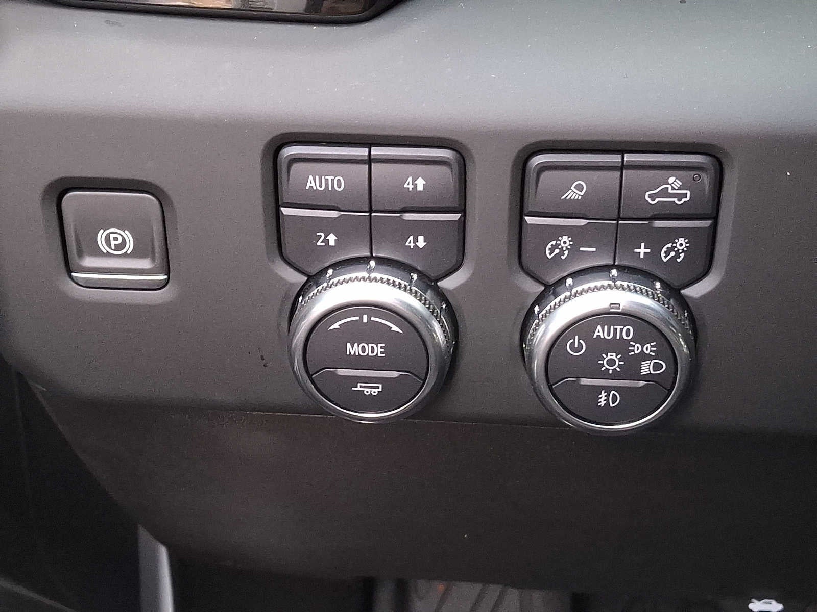 2024 GMC Sierra 1500 4WD Crew Cab 147 Denali