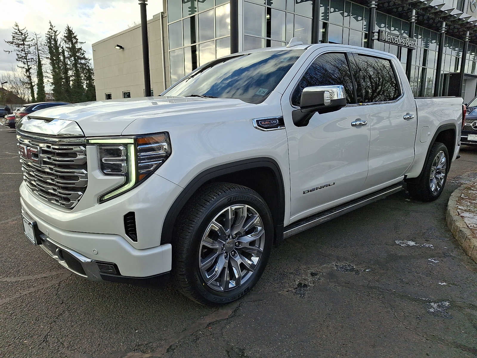 2024 GMC Sierra 1500 4WD Crew Cab 147 Denali
