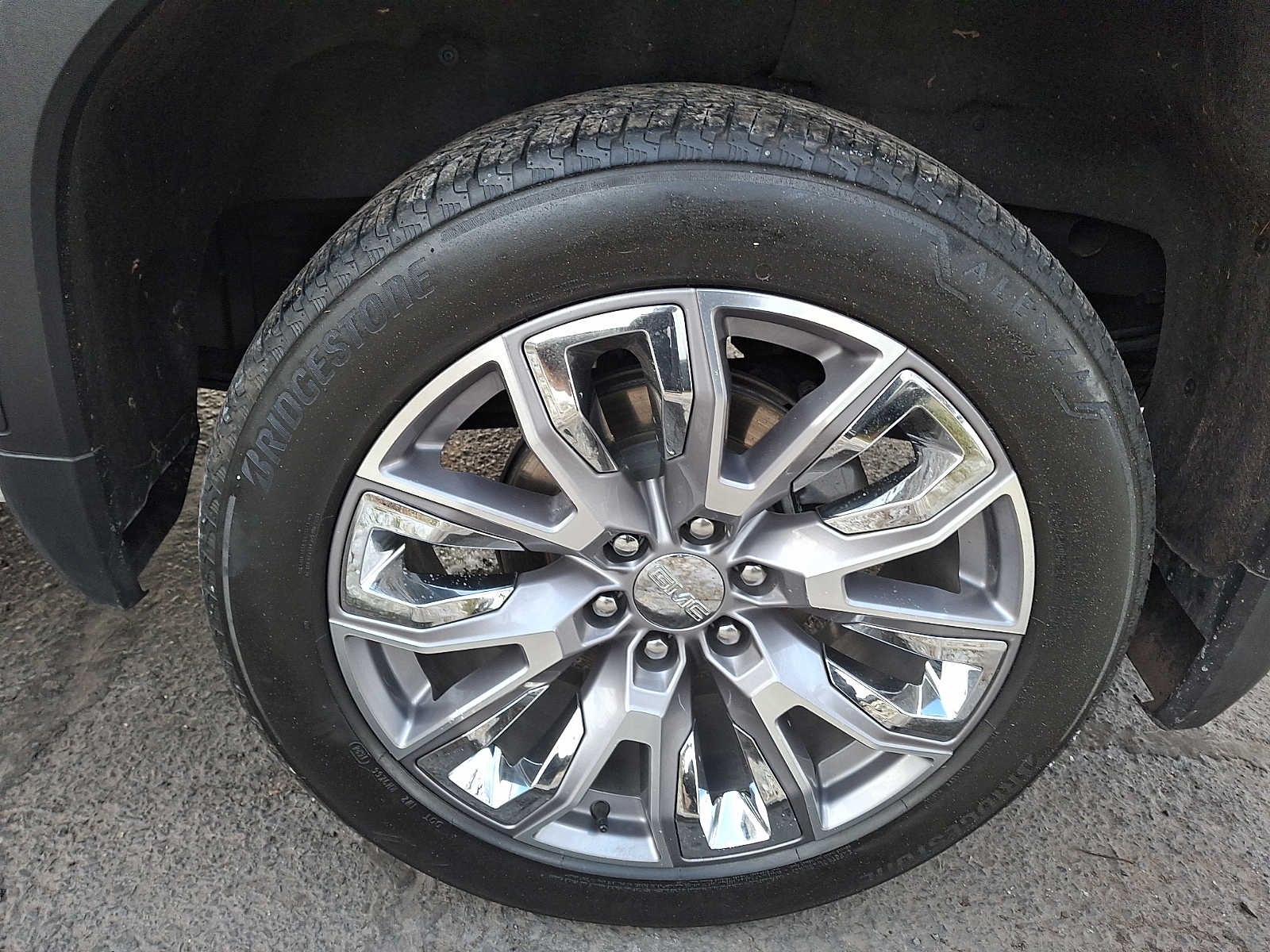 2024 GMC Sierra 1500 4WD Crew Cab 147 Denali