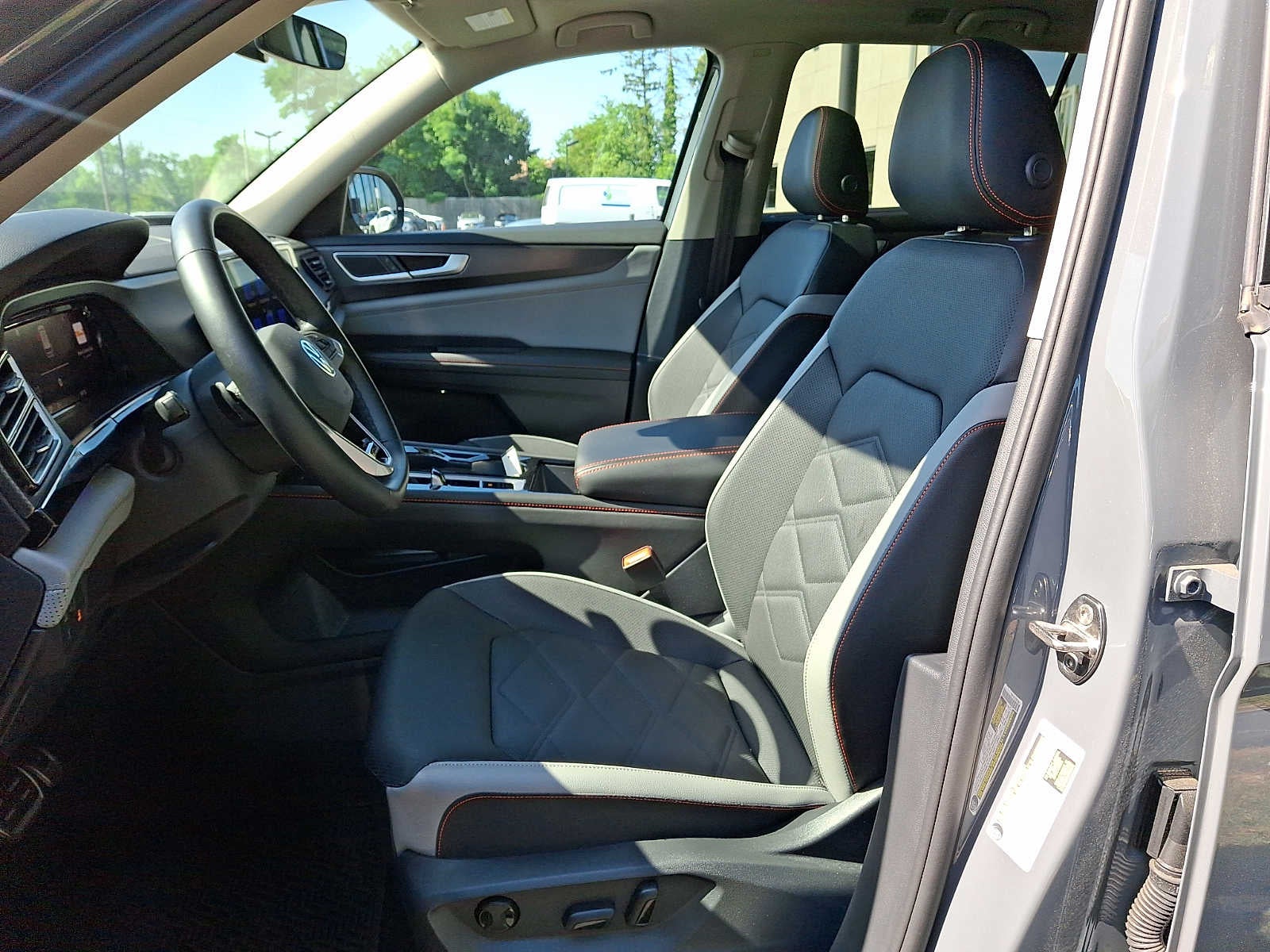 2025 Volkswagen Atlas 2.0T Peak Edition 4MOTION