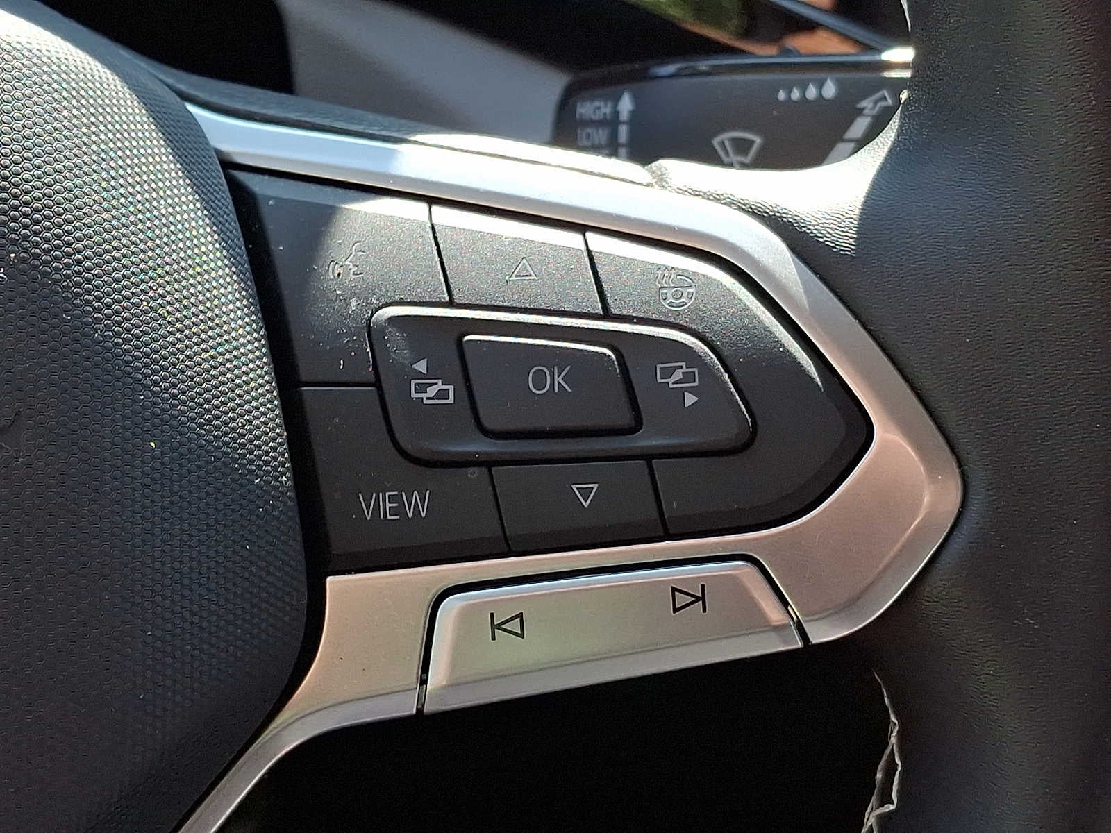 2023 Volkswagen Taos S 4MOTION