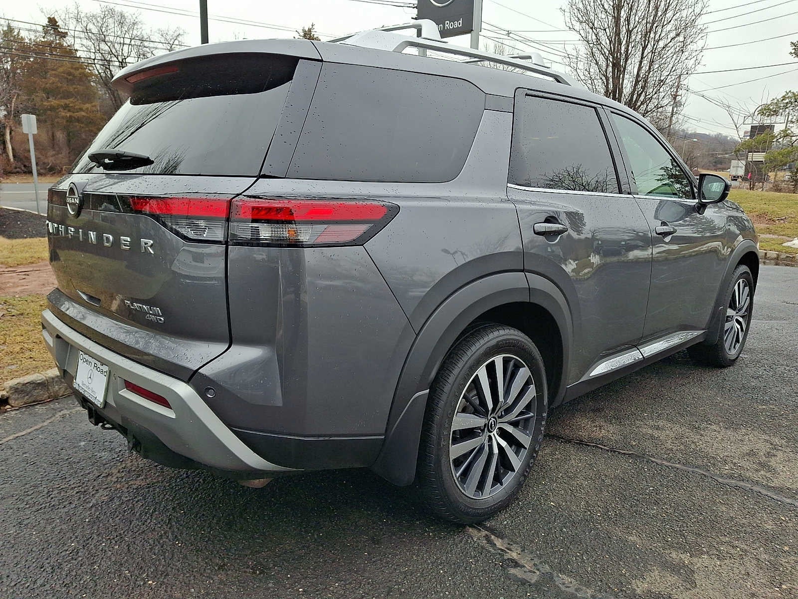 2022 Nissan Pathfinder Platinum 4WD