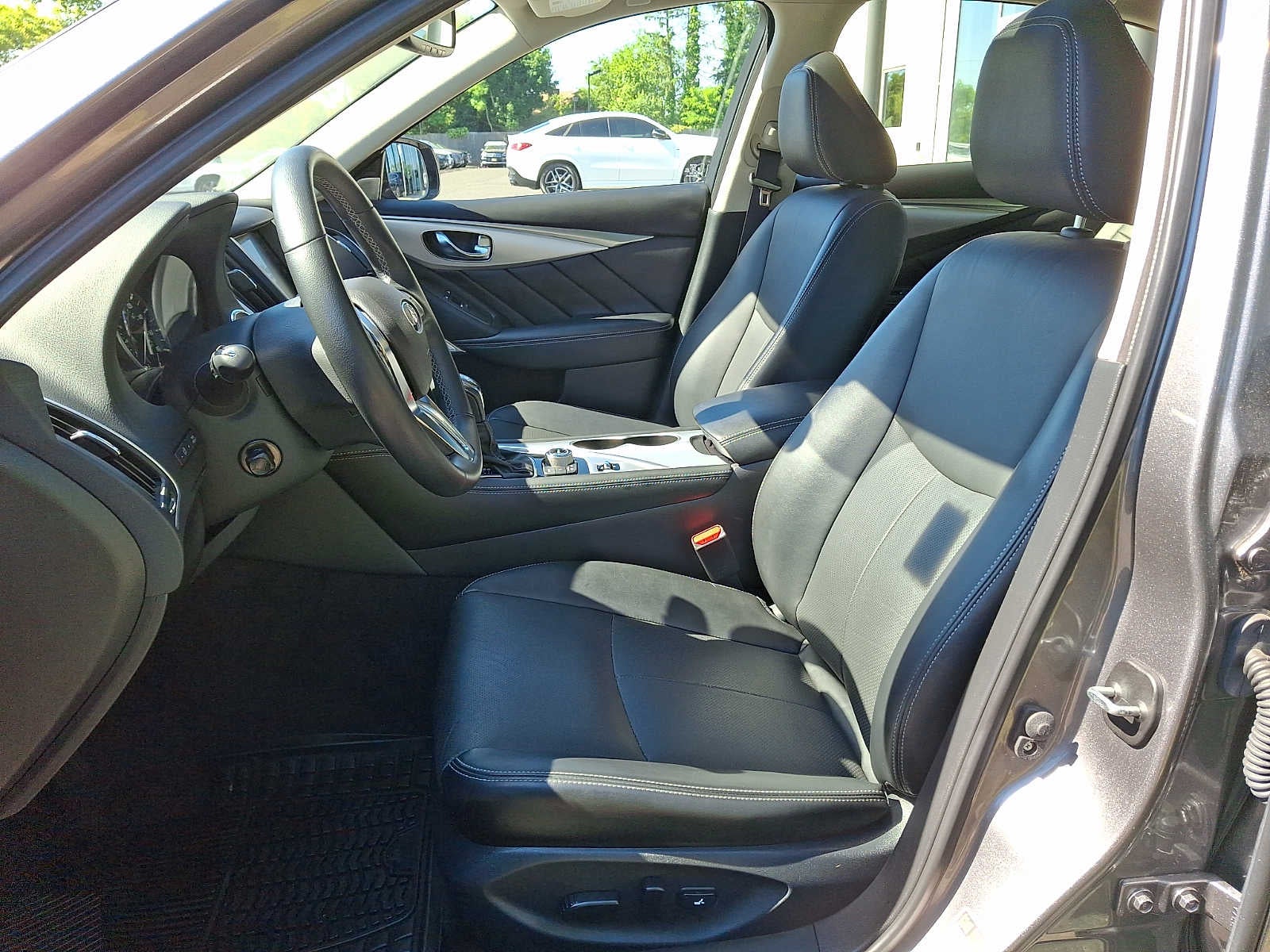 2023 INFINITI Q50 LUXE AWD