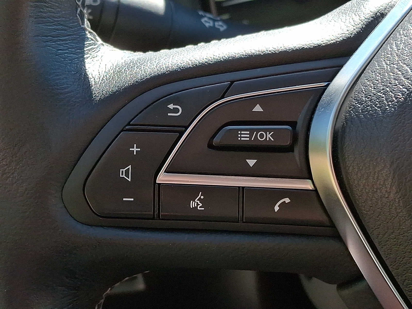 2023 INFINITI Q50 LUXE AWD