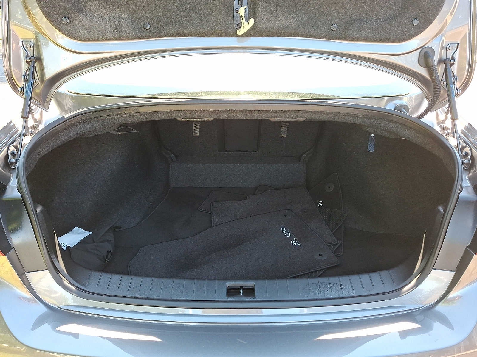 2023 INFINITI Q50 LUXE AWD