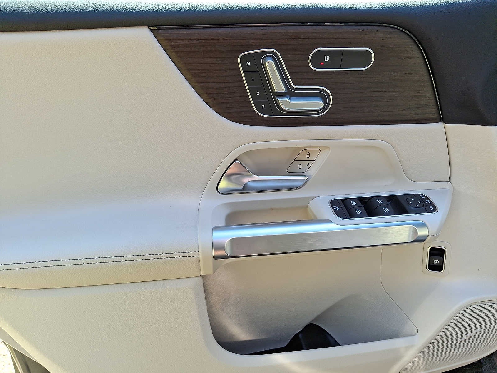2026 Mercedes-Benz GLB GLB 250 4MATIC® SUV