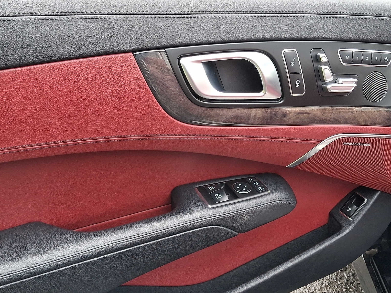 2014 Mercedes-Benz SL-Class 2dr Roadster SL 550