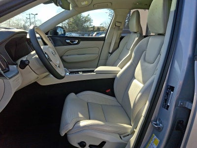 2024 Volvo XC60 Recharge Plug-In Hybrid T8 eAWD PHEV Ultimate Dark Theme