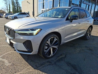 2024 Volvo XC60 Recharge Plug-In Hybrid T8 eAWD PHEV Ultimate Dark Theme