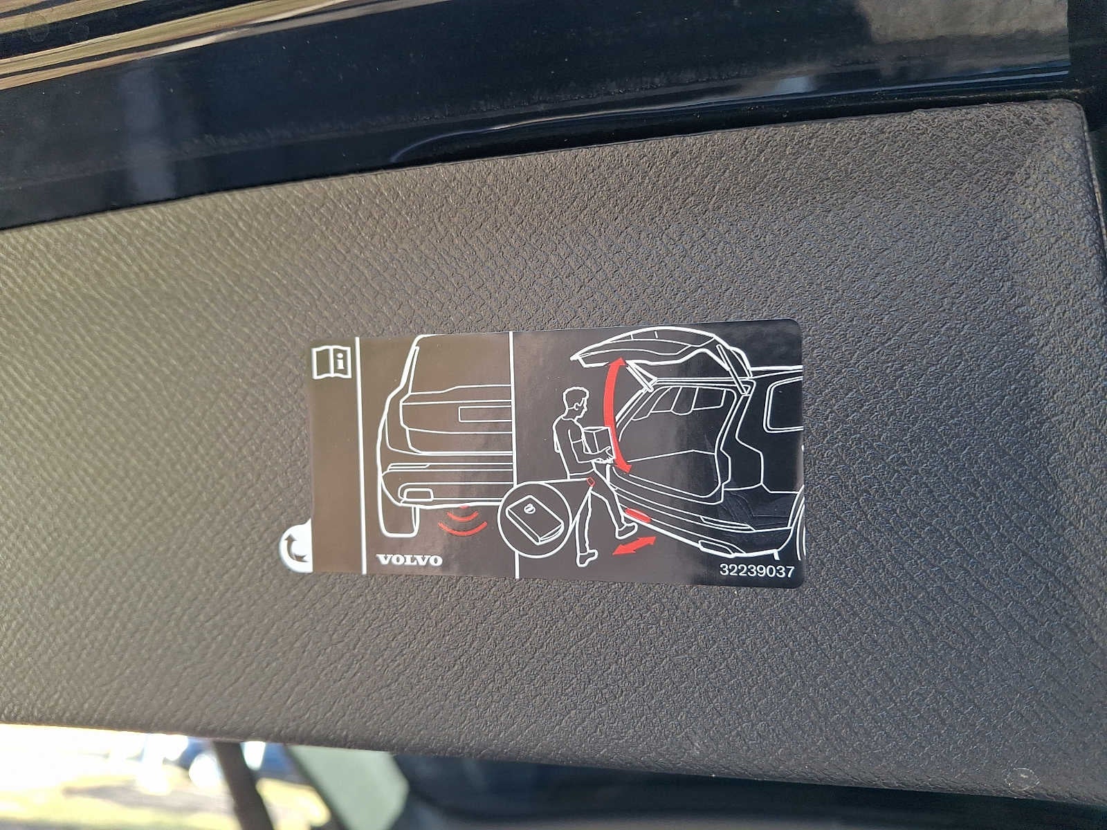 2024 Volvo XC90 B5 AWD Plus Bright Theme 7P