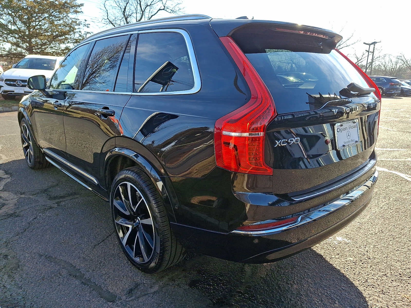 2024 Volvo XC90 B5 AWD Plus Bright Theme 7P
